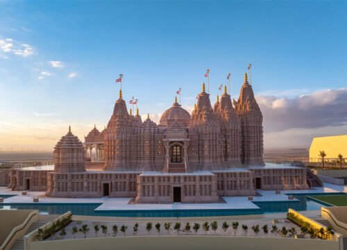 Abu Dhabi City Tour with BAPS Temple